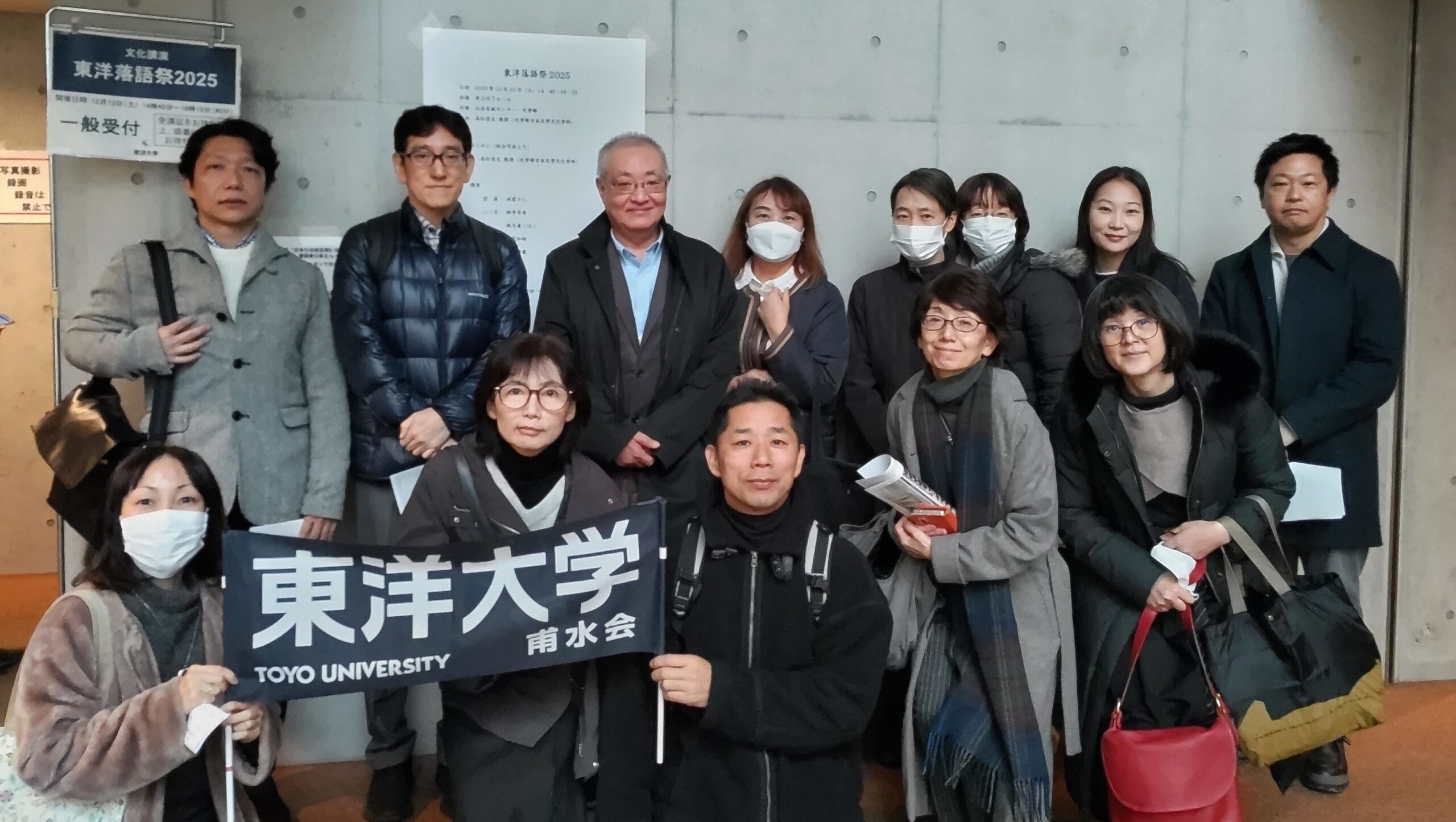 >
 
  </figure>
</div>
                
        <ul class=